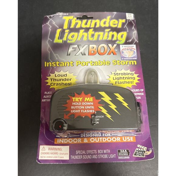 Thunder Lightning FX Box Instant Portable Storm Loud Crashes & Strobing Flashes - Picture 1 of 3